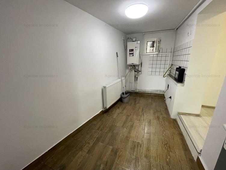 Casă individuală cu 6 camere cu Canalizare în Iancului