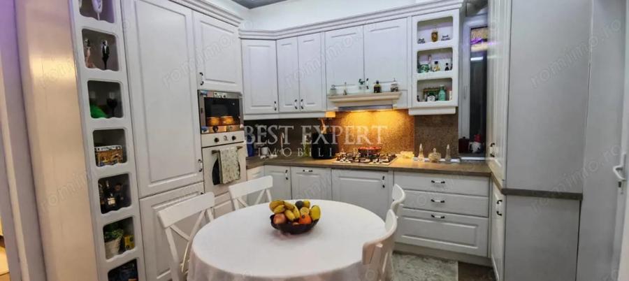 Apartament cu 4 camere decomandat, mobilat în Cișmigiu