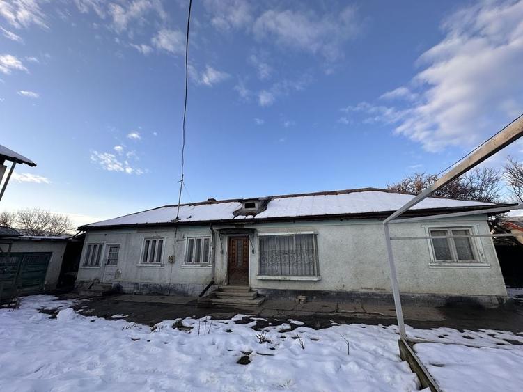 Casă cu 4 camere în Central