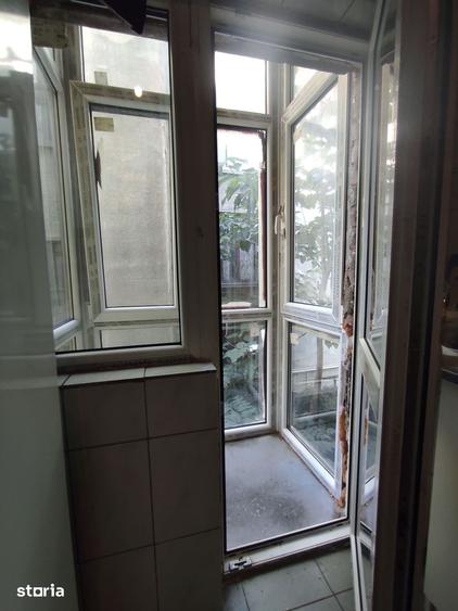 Apartament cu 4 camere decomandat în Iancului