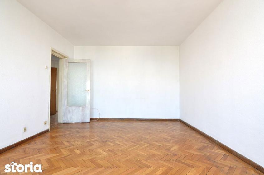 Apartament cu 4 camere decomandat în Centrul Civic