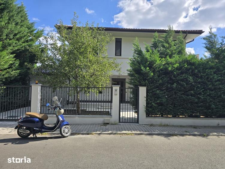 Casă cu 5 camere cu Teren 800 Mp în Nord