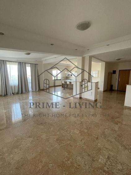 Apartament cu 4 camere decomandat, mobilat în Arcul de Triumf