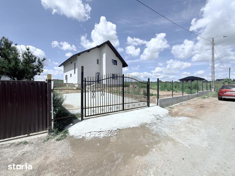 Casă cu 5 camere cu Teren 500 Mp în Central