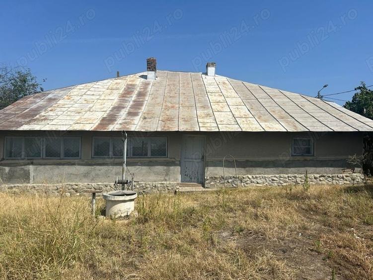 Casă cu 4 camere cu Teren 3000 Mp în Videle