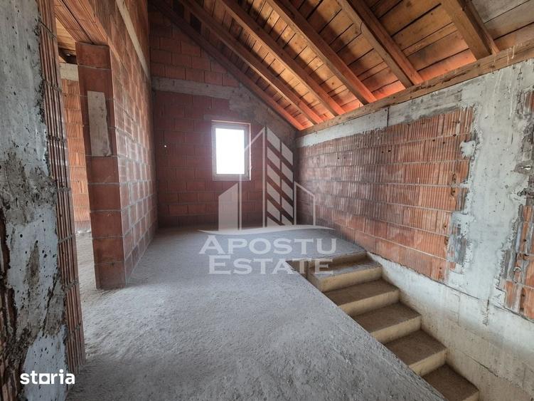 Casa la rosu de vanzare, aproape de Timisoara - 4