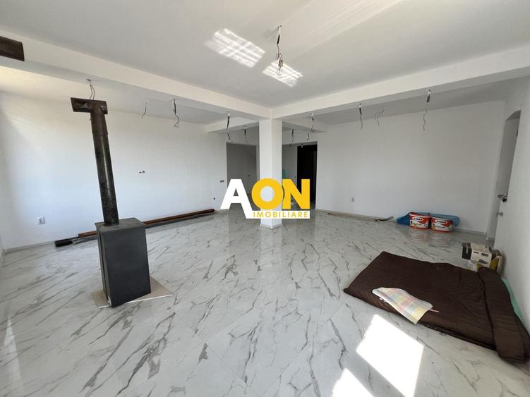 Casă individuală cu 4 camere cu Teren 804 Mp în Micești
