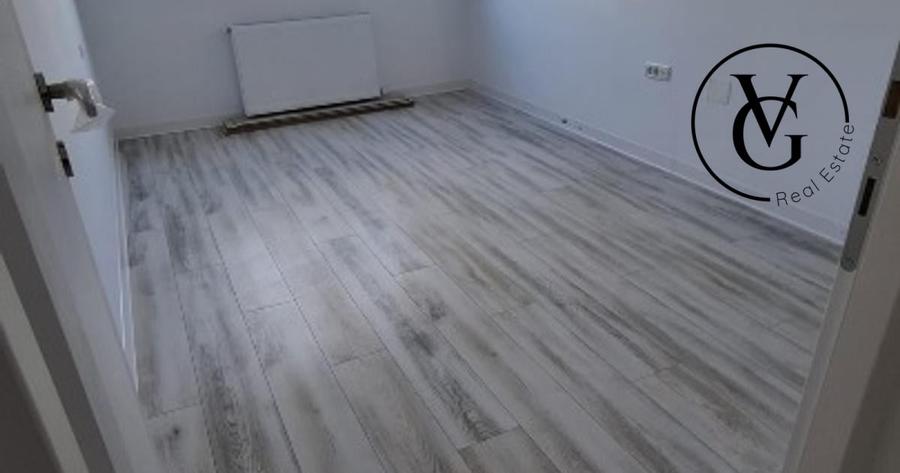 Apartament cu 3 camere decomandat în Kamsas