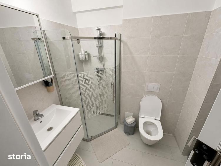 Apartament cu 3 camere, mobilat în Triaj