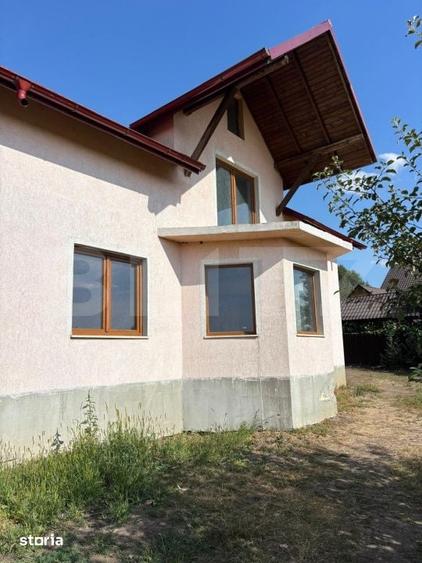 Casă cu 4 camere cu Teren 1000 Mp în Moara