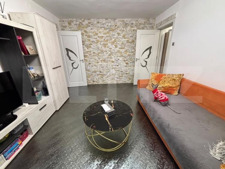 Apartament cu 2 camere semidecomandat, mobilat în Baraolt