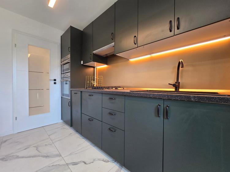Apartament cu 2 camere decomandat în P-ța Unirii