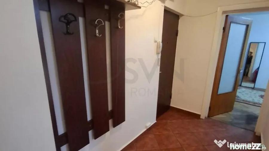Apartament cu 3 camere decomandat în Lacul Tei
