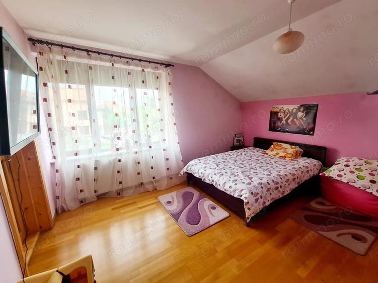 Casă cu 10 camere cu Teren 781 Mp în Cartierul Traian