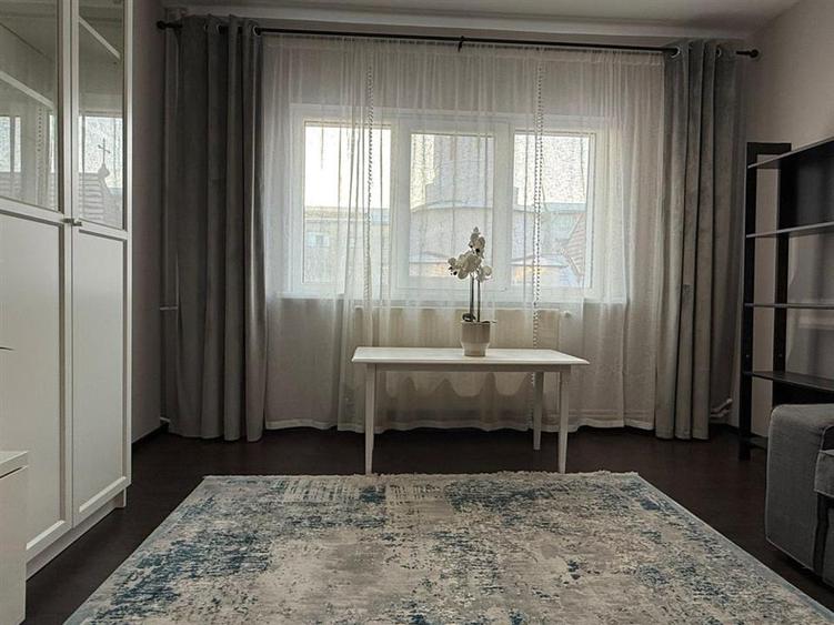 Apartament cu 3 camere decomandat, mobilat în Obcini