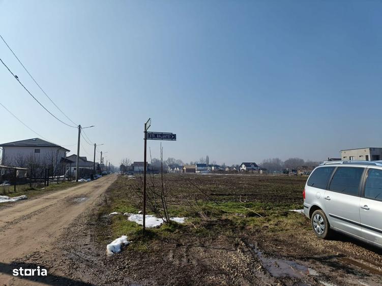 Teren de 2000 mp, în Central
