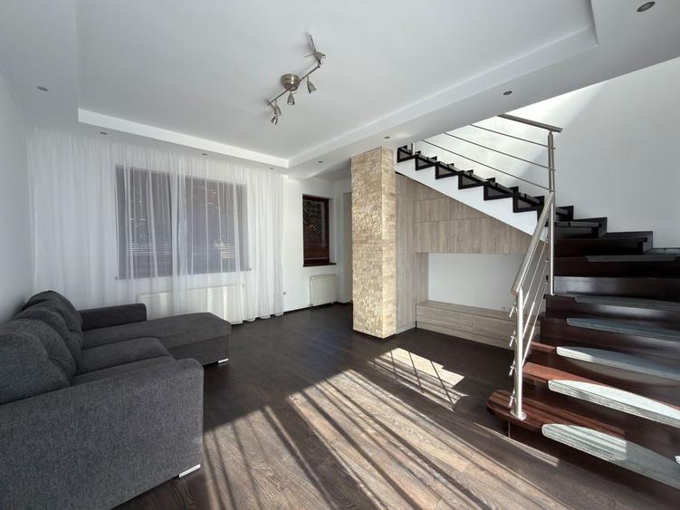 Duplex cu 3 camere cu Canalizare în Central
