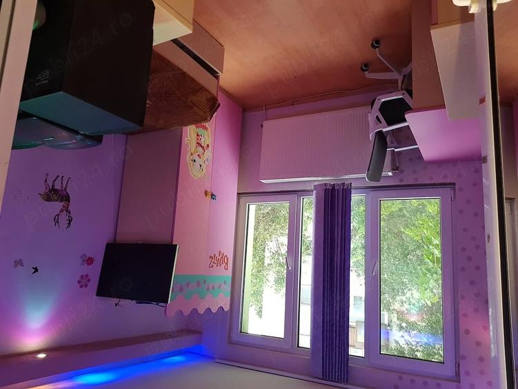 Apartament cu 3 camere decomandat în Drumul Taberei