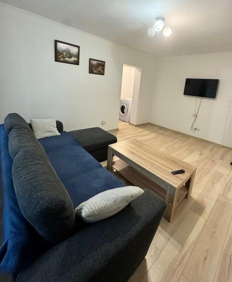 Apartament cu 2 camere semidecomandat, mobilat în Săsar