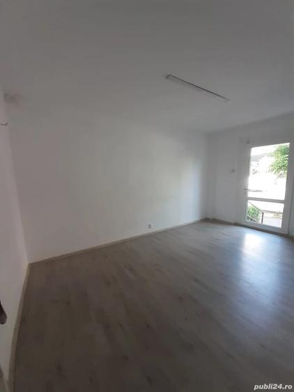 Spațiu comercial, de 150 mp, în Central