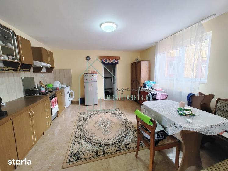 Casă cu 4 camere cu Teren 732 Mp în Central