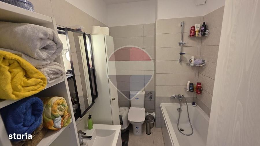 Garsonieră decomandată în Sud