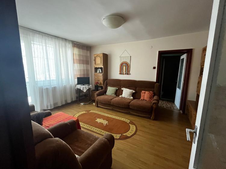 Apartament cu 2 camere semidecomandat în Grigorescu
