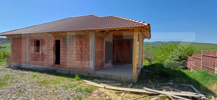 Casă la roșu 4 camere, 105 mp, 5 ari teren, zona Sigmir - 2