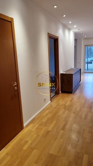 Duplex cu 8 camere cu Piscina în Pipera