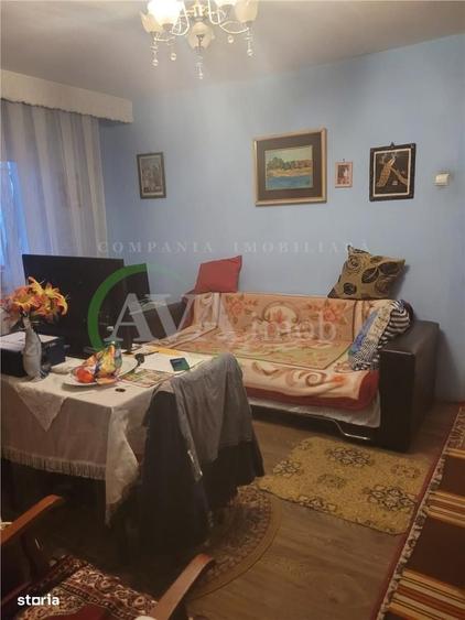 Apartament cu 3 camere semidecomandat în Central