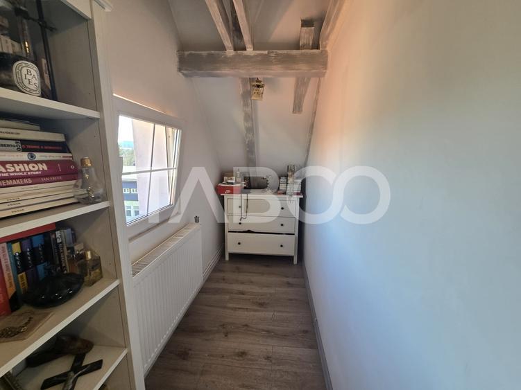 Apartament cu 4 camere decomandat, mobilat în Central