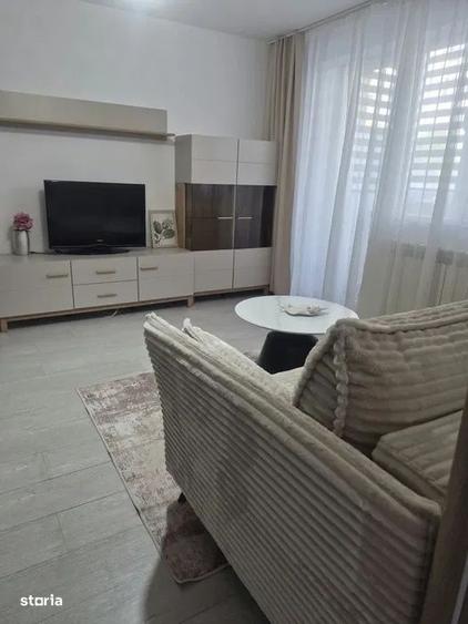 Apartament cu 2 camere, mobilat în Central — fotografia 3