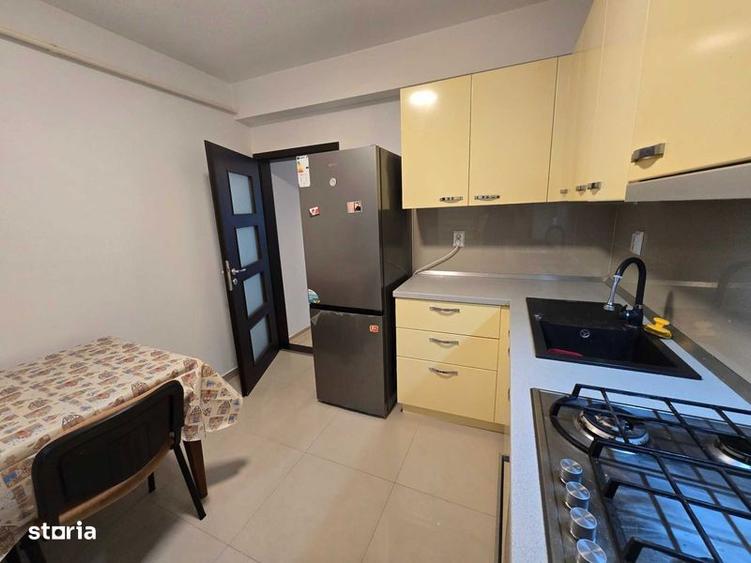 Apartament cu 3 camere decomandat, mobilat în Central