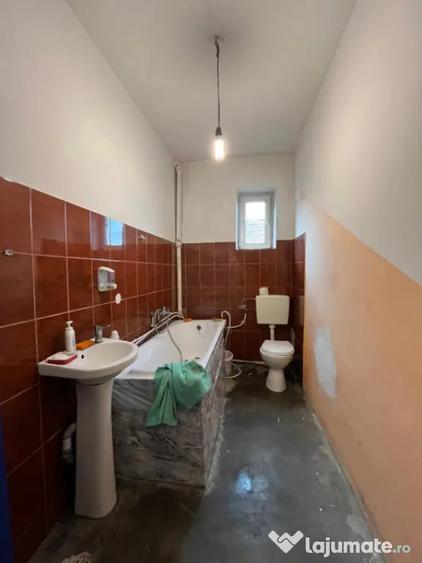 Apartament cu 3 camere decomandat în Andrei Mureșanu