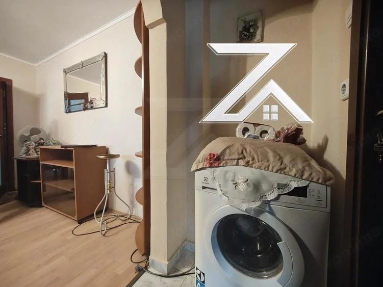 Apartament cu 3 camere semidecomandat în Central