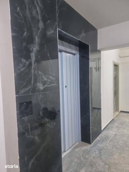 Apartament cu 3 camere decomandat în Galata