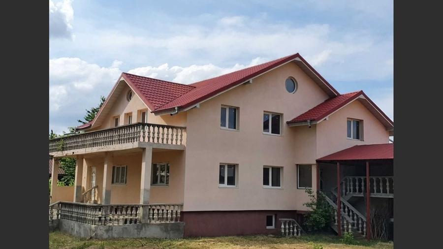 Casă cu 4 camere cu Teren 1000 Mp în Horia