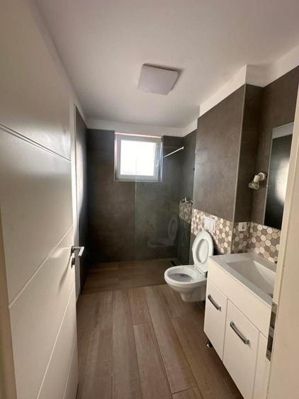 Apartament cu 3 camere decomandat în Moșnița Nouă