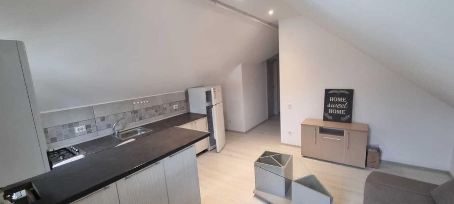 Apartament cu 2 camere decomandat în Florilor