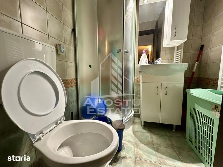 Apartament cu 4 camere decomandat, mobilat în Steaua