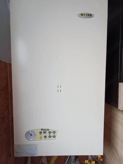Apartament cu 3 camere semidecomandat în Mărăței