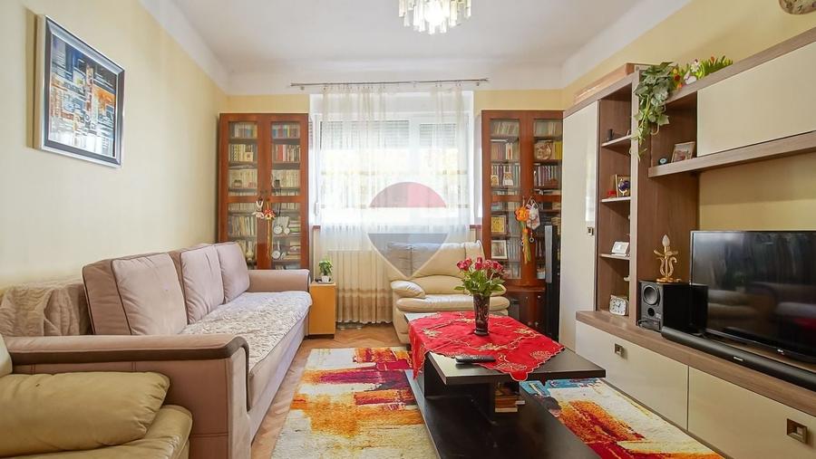 Casă individuală cu 4 camere cu Teren 269 Mp în Brașovul Vechi