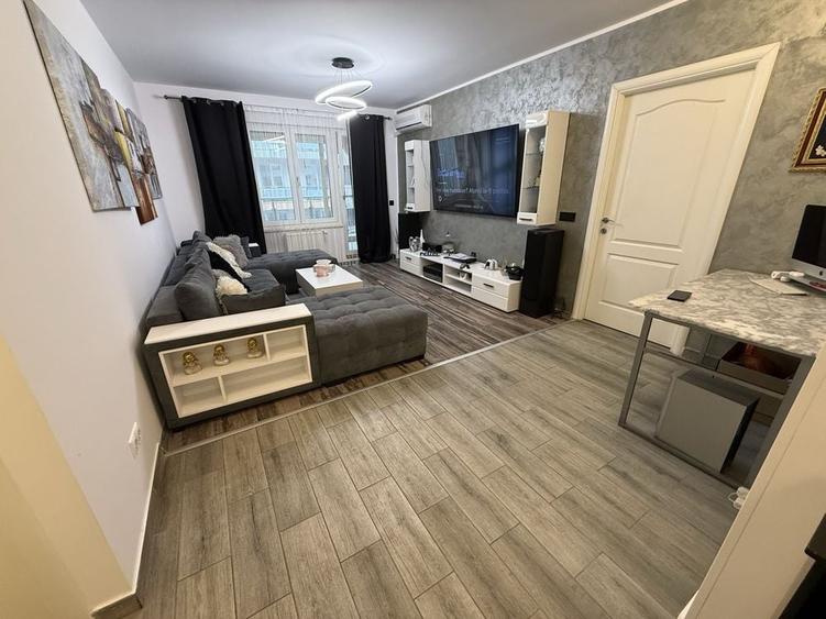Apartament cu 2 camere semidecomandat în Central