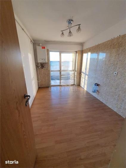 Apartament cu 3 camere decomandat în Trei Stejari
