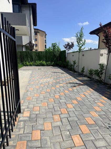 Apartament cu 4 camere în Valea Adâncă