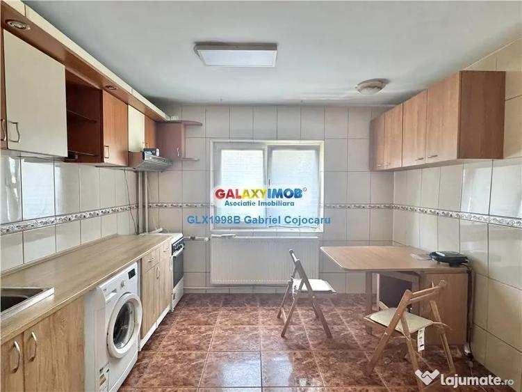 Apartament cu 2 camere decomandat în Vitan