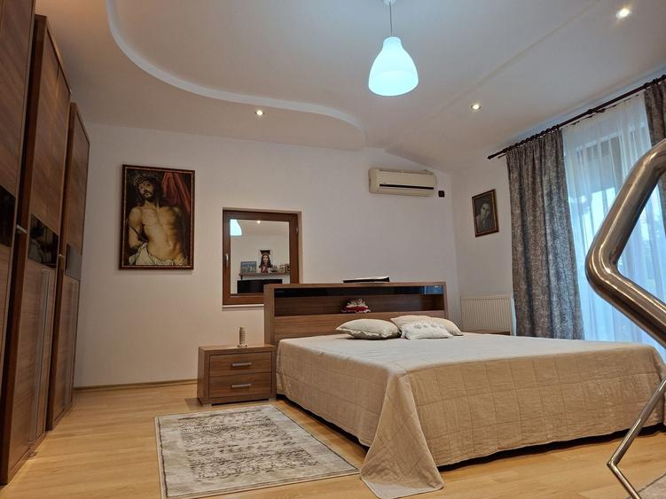 Casă cu 3 camere în Central