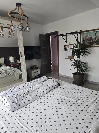 Casă cu 4 camere cu Teren 700 Mp în Exterior Vest