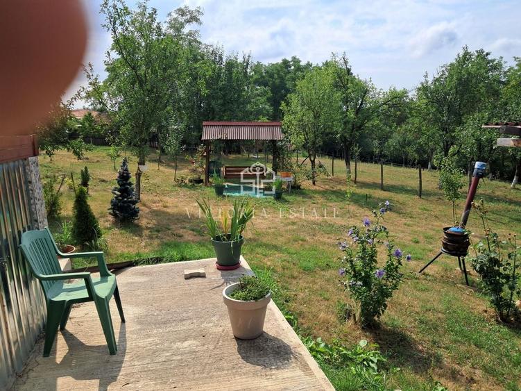 Casă individuală cu 2 camere cu Canalizare în Surani