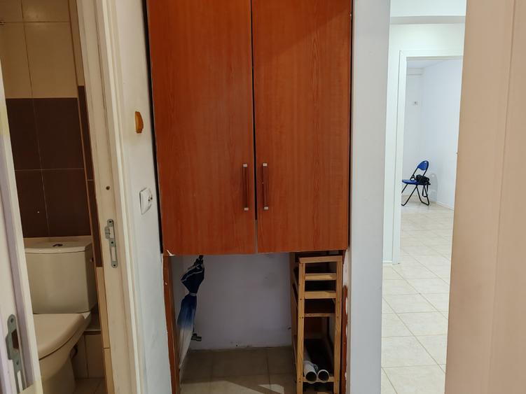 Apartament cu 3 camere decomandat în Astra